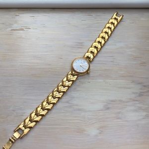 ⭐️⭐️REDUCED⭐️⭐️ Ladies Bulova watch